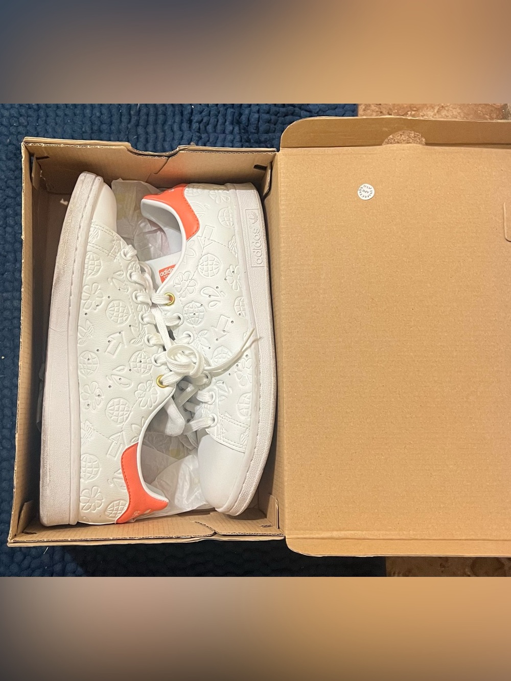 Adidas Stan Smith Embossed White & Coral Sneakers Size 8 FX5677 W/Box